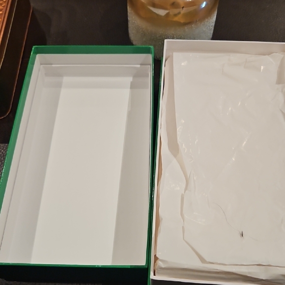 Bottega Veneta Vibrant Green Gift Box - Picture 4 of 4